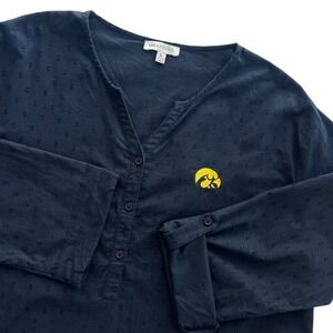 UG Apparel Women L Black Iowa Hawkeyes Embroidered Logo Texture Cotton Tunic Top